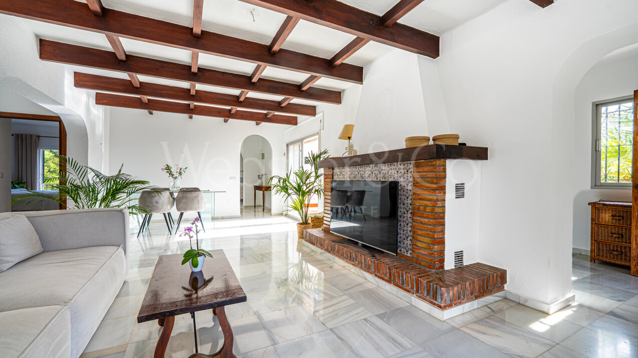 Villa Lucia - Light Filled Home, Nueva Andalucía