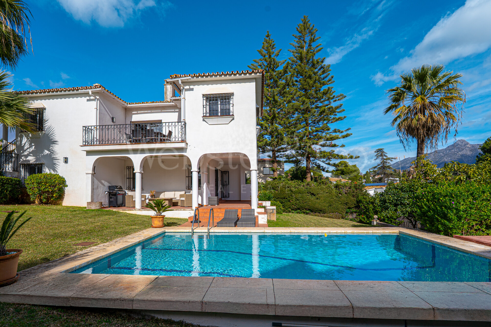 Villa Lucia - Light Filled Home, Nueva Andalucía