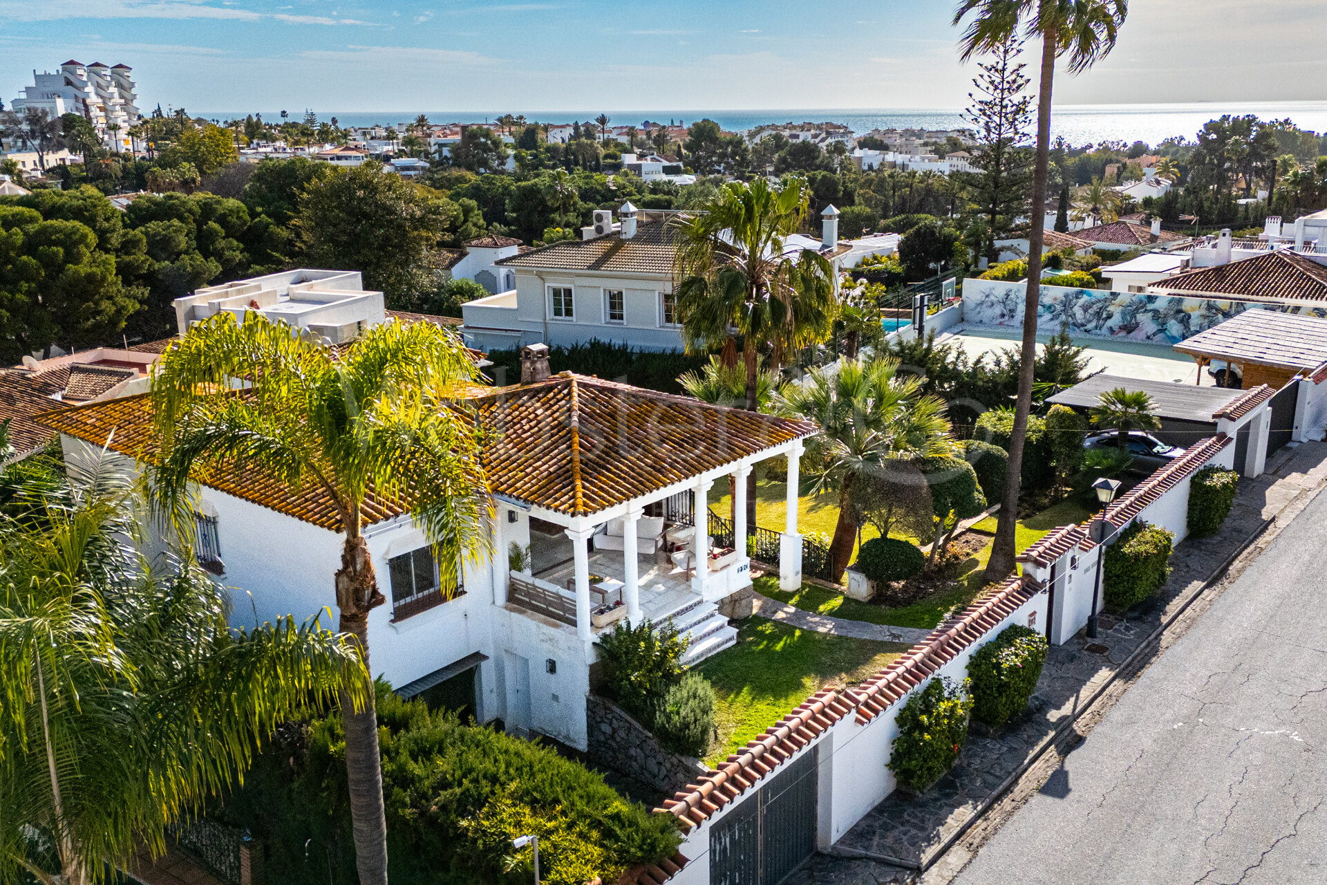 Villa Lucia - Light Filled Home, Nueva Andalucía