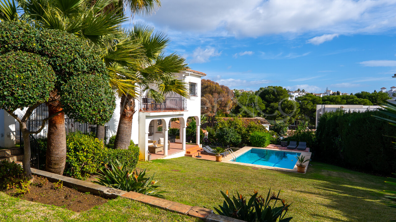 Villa Lucia - Light Filled Home, Nueva Andalucía