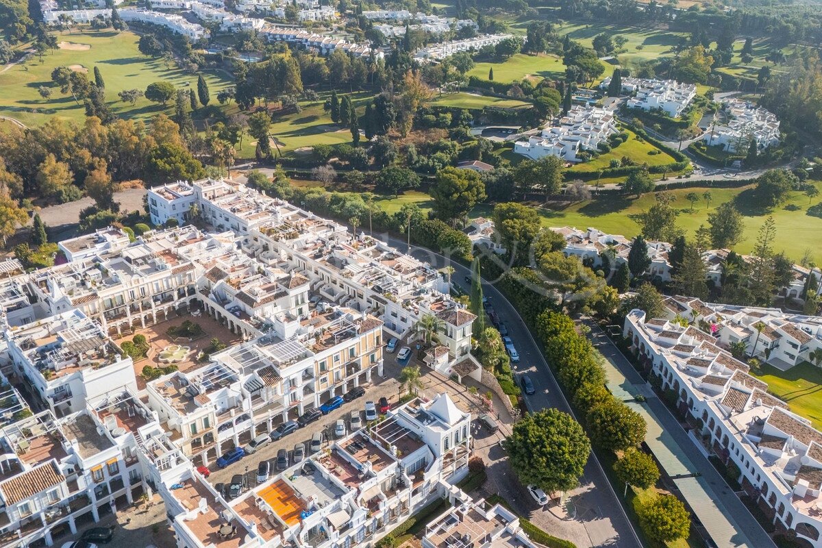Townhouse Waterfall - Scenic Views in Aloha Pueblo