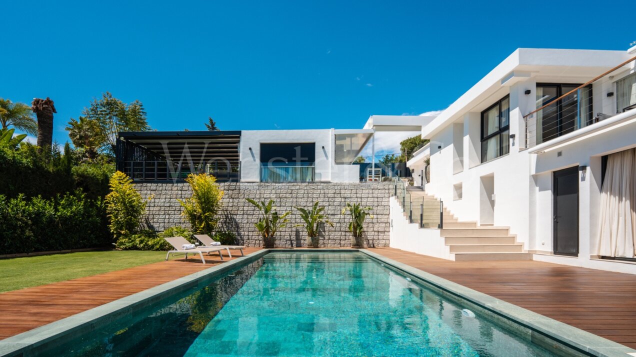 Villa Elara – Hogar de Lujo en El Rosario, Marbella