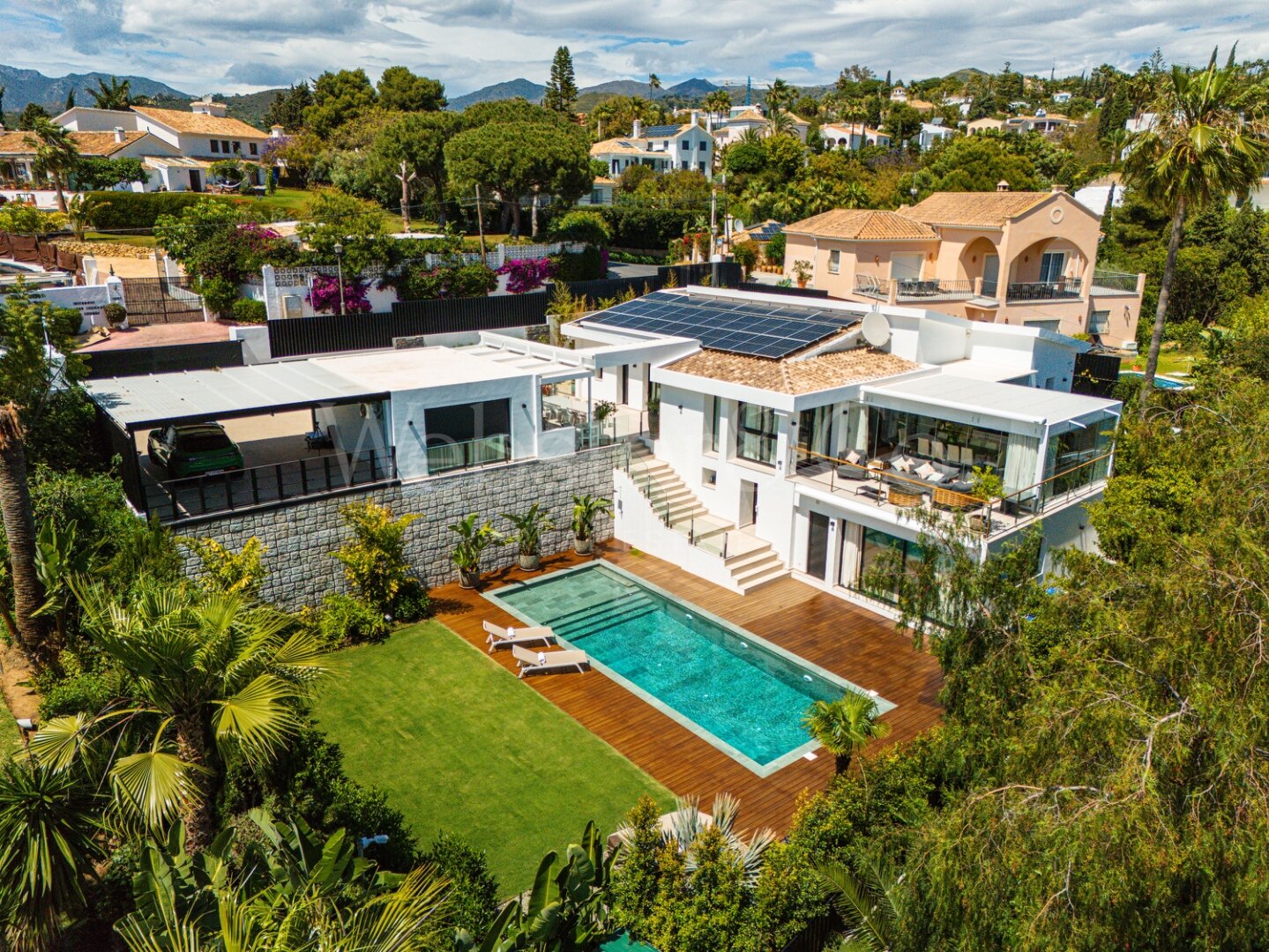 Villa Elara - Luxury Home in El Rosario, Marbella