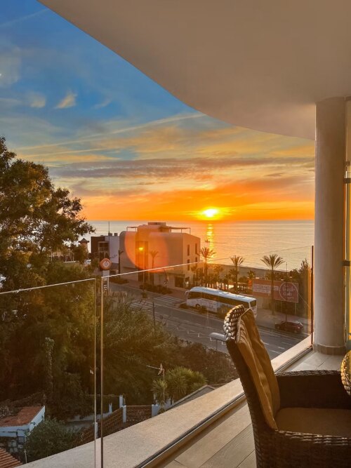 Property Highlights:- Luxury apartment Fuengirola- Frontline beach location- Sea view terrace- Two bedroom layout- Two modern bathrooms- Contemporary open plan- Infinity pool complex- Tourist rental licence- Underground parking- Walk to train station