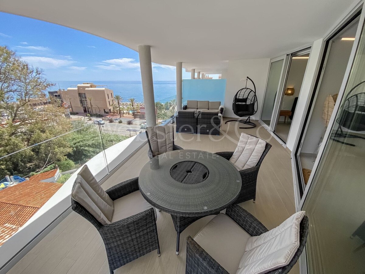 Apartment Las Olas - Beachside Comfort in Fuengirola