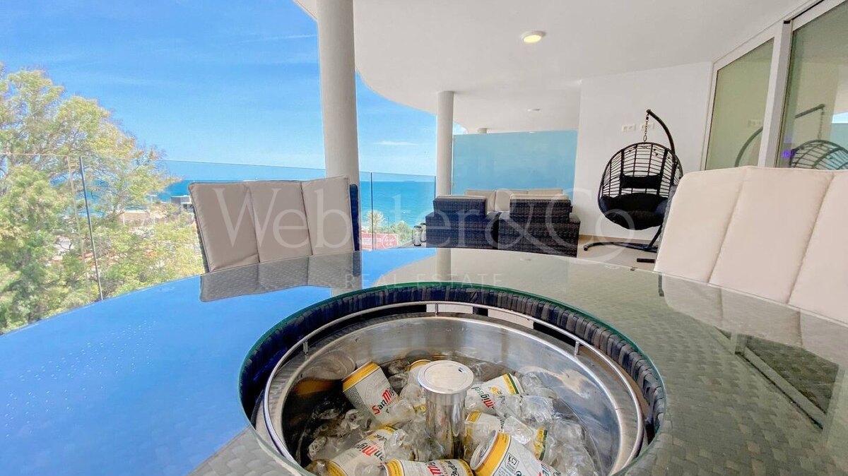 Apartment Las Olas - Beachside Comfort in Fuengirola