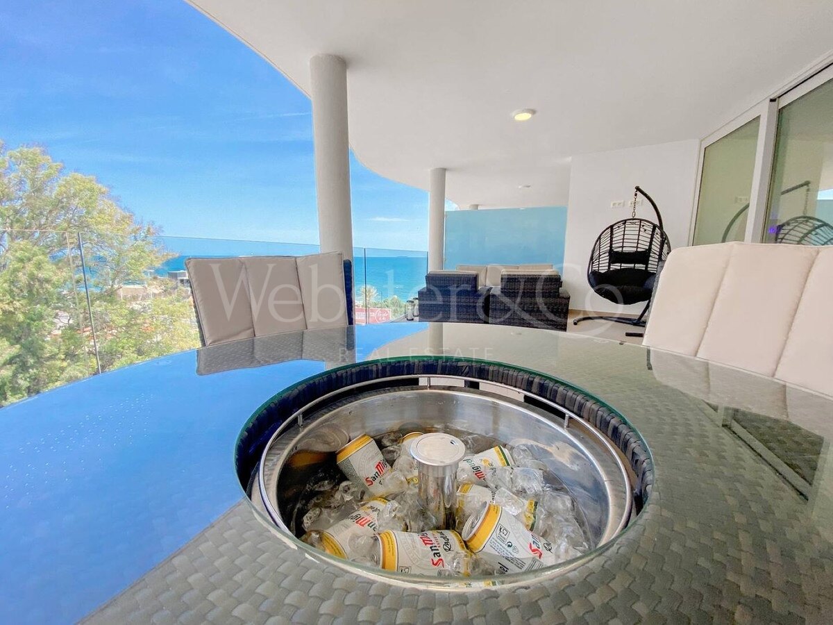 Apartment Las Olas - Beachside Comfort in Fuengirola