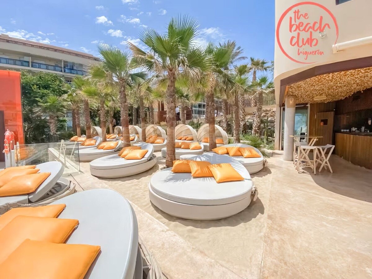 Apartment Las Olas - Beachside Comfort in Fuengirola