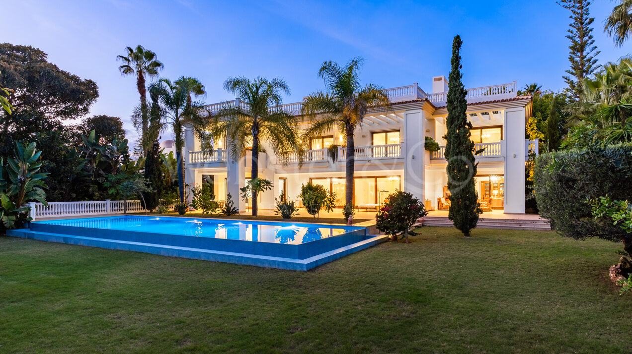 Maison Belle Mer - Timeless Beachside Home, Casasola