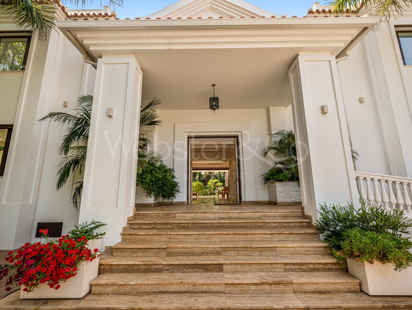 Maison Belle Mer - Timeless Beachside Home, Casasola