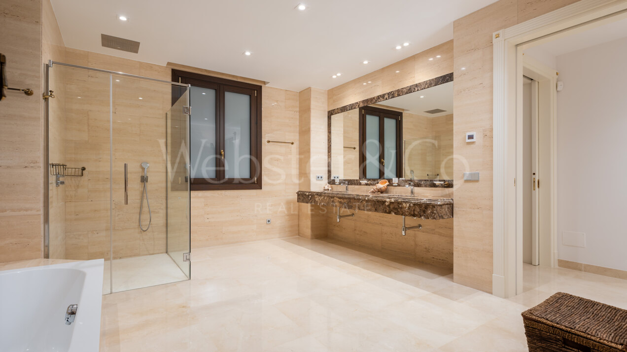 Maison Belle Mer - Timeless Beachside Home, Casasola