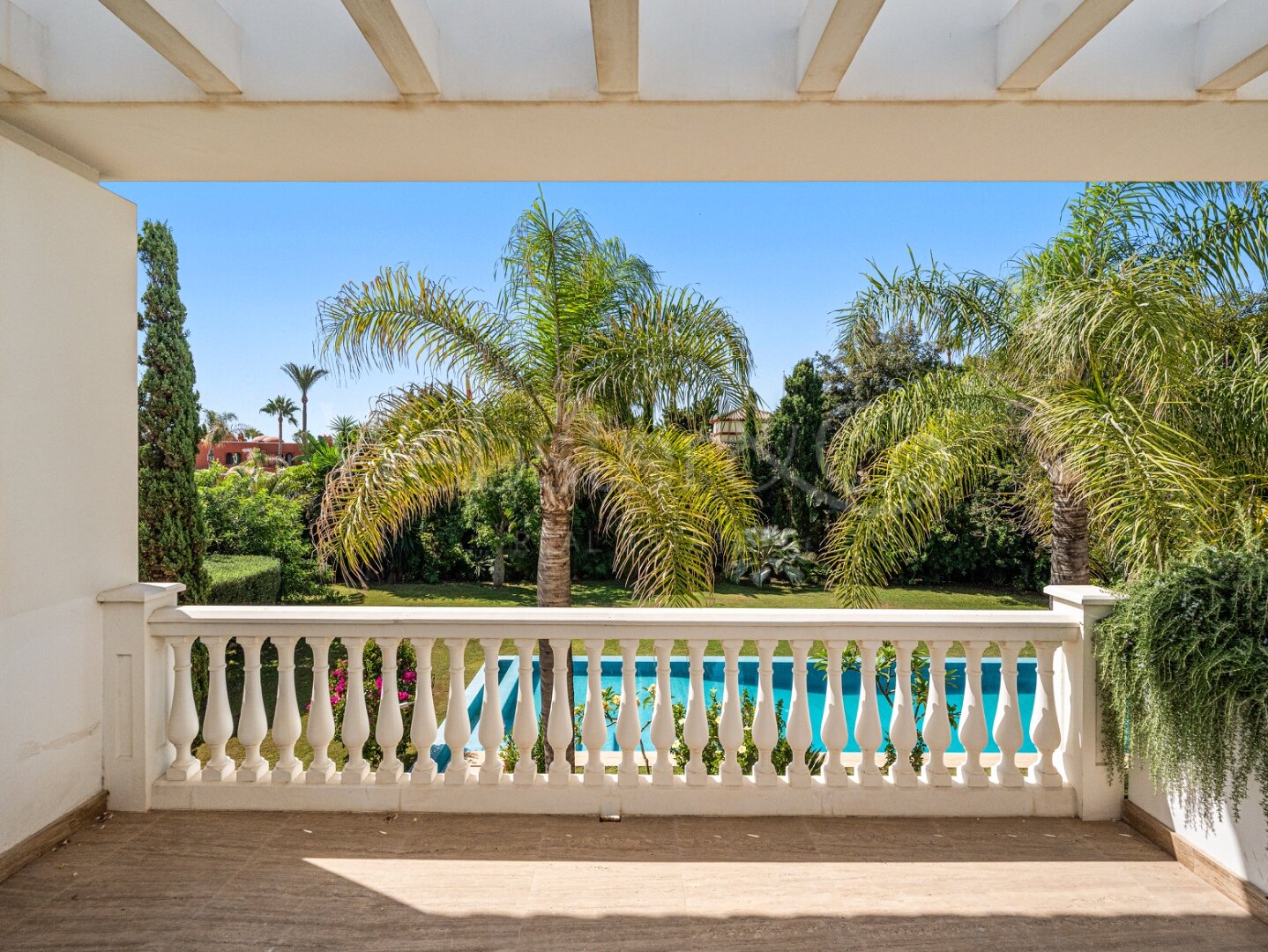 Maison Belle Mer - Timeless Beachside Home, Casasola
