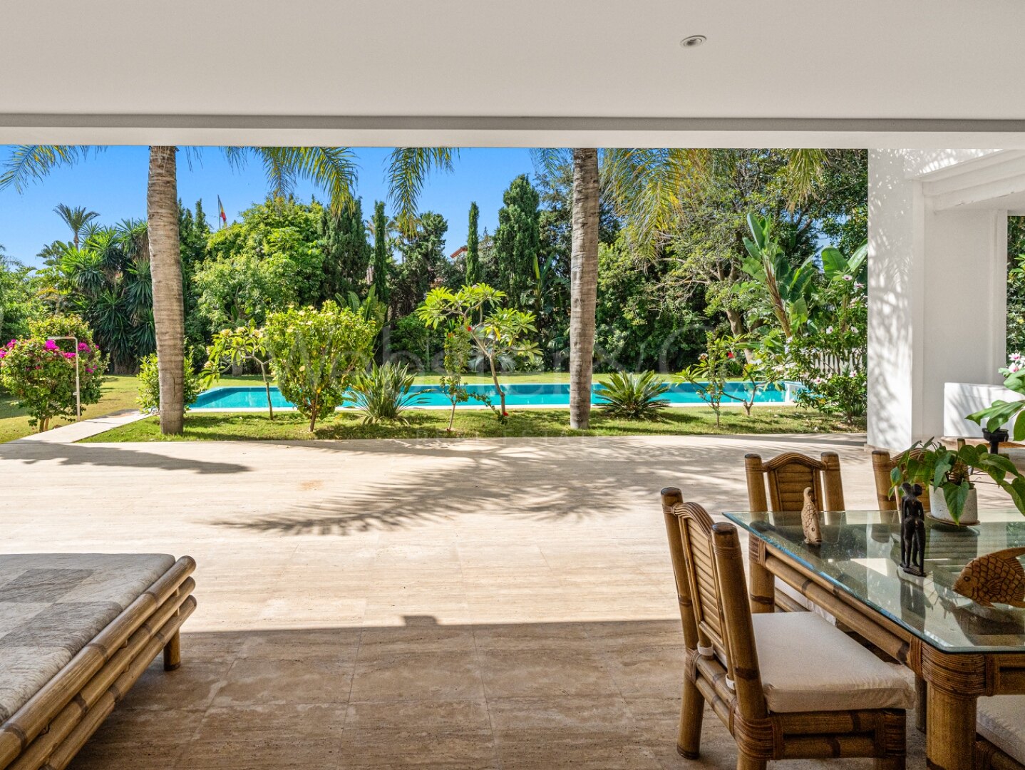 Maison Belle Mer - Timeless Beachside Home, Casasola