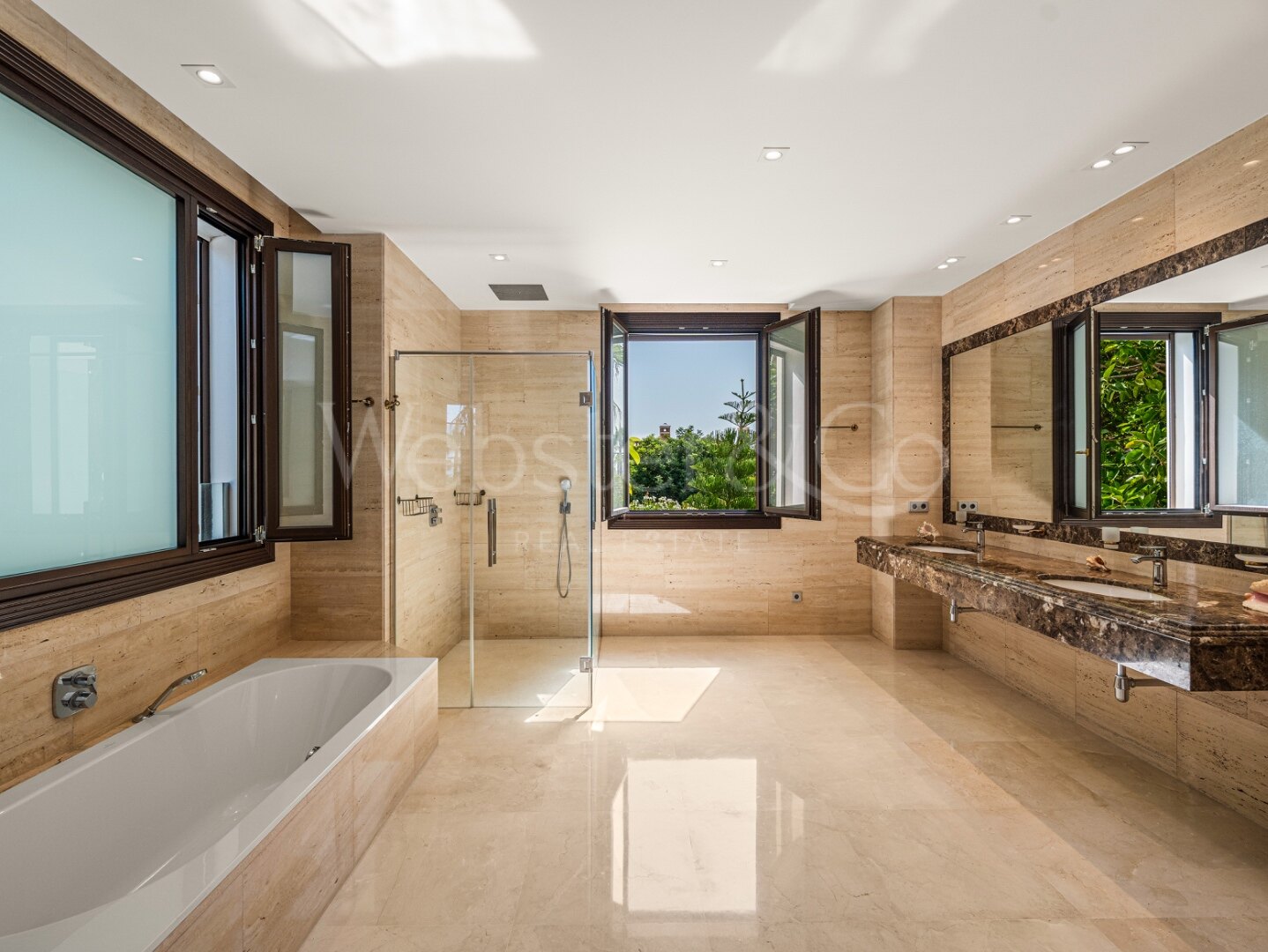 Maison Belle Mer - Timeless Beachside Home, Casasola