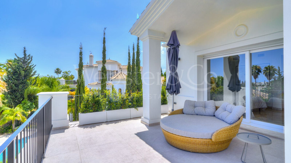 Villa Raffinato - Refined Home in Nueva Andalucia