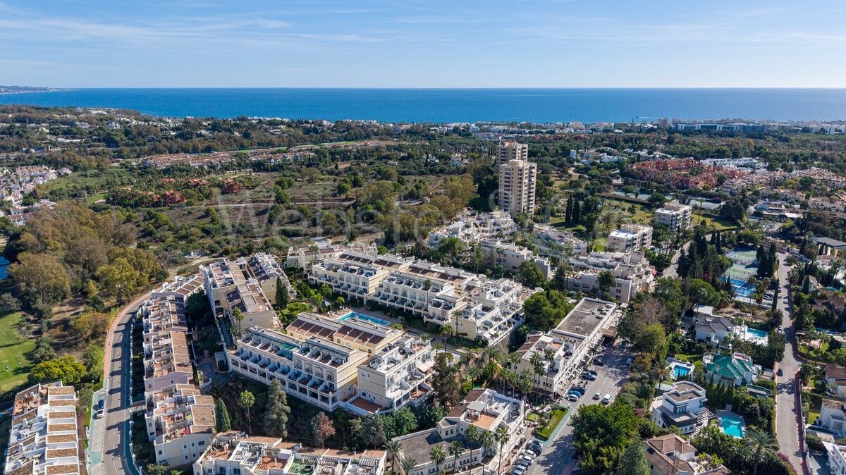 Townhouse Geranium - Renovated Luxury in Aloha