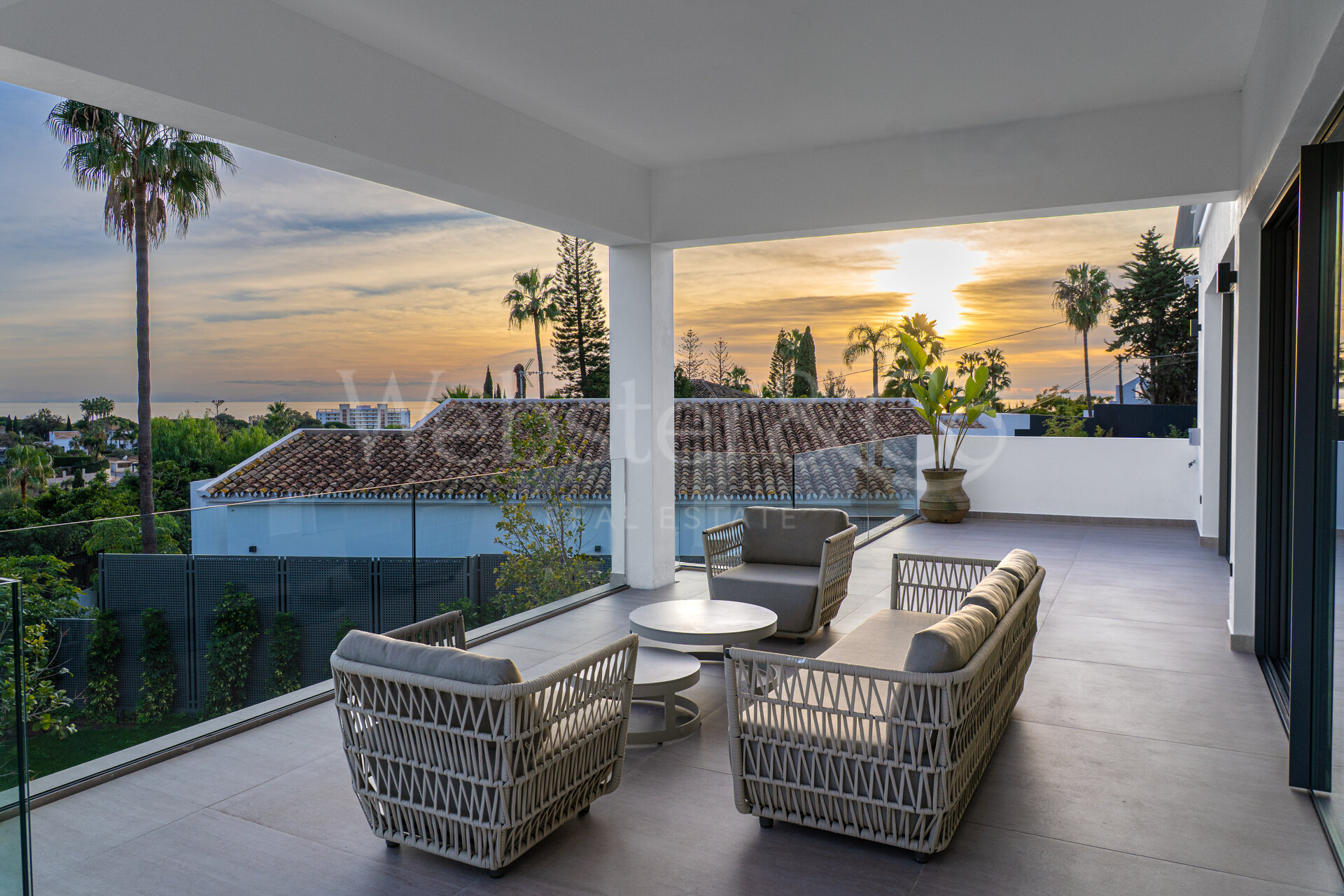 Villa Caluna - Refurbished Luxury Home, El Rosario