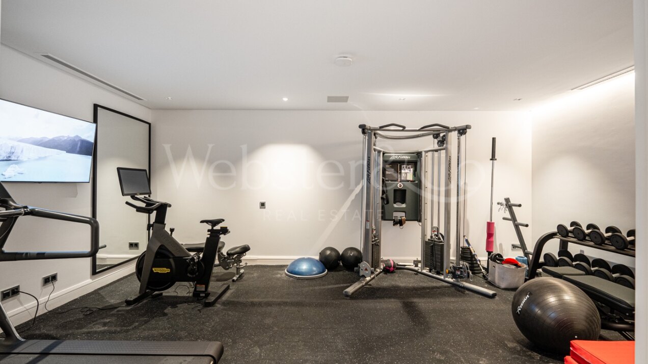 Villa Benvano – Exquisite Home in Los Flamingos