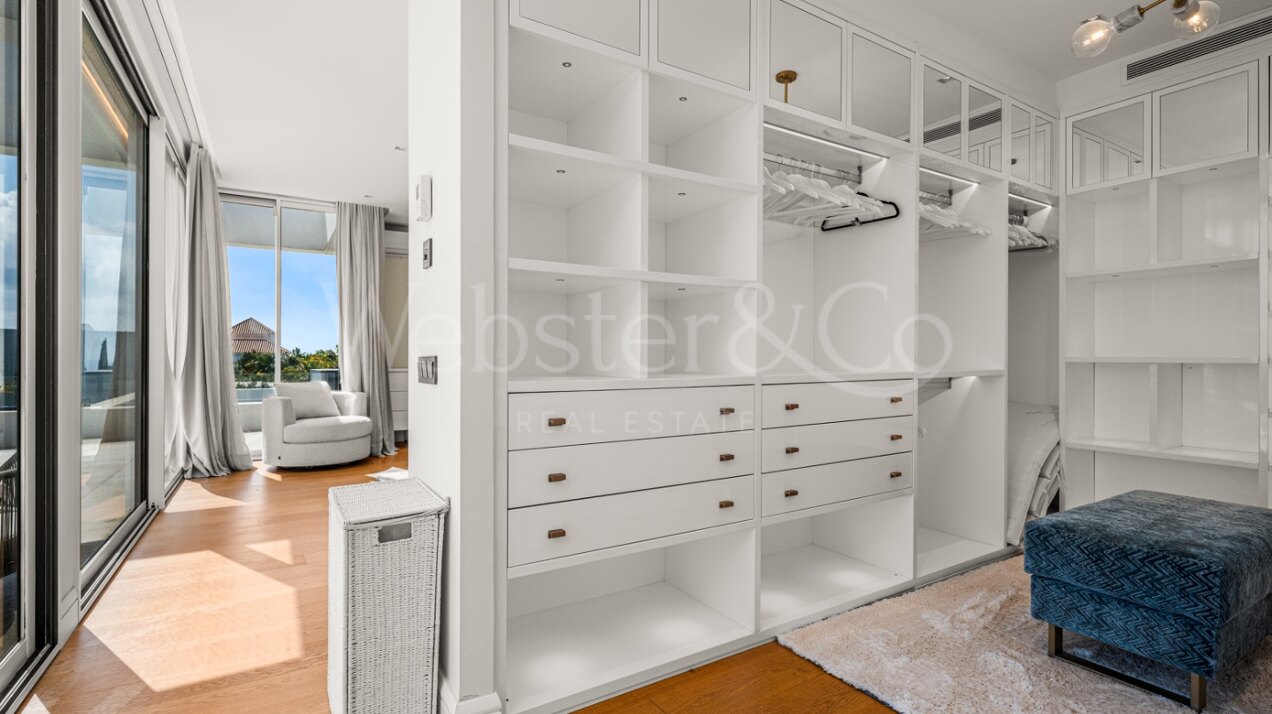 Villa Benvano – Exquisite Home in Los Flamingos