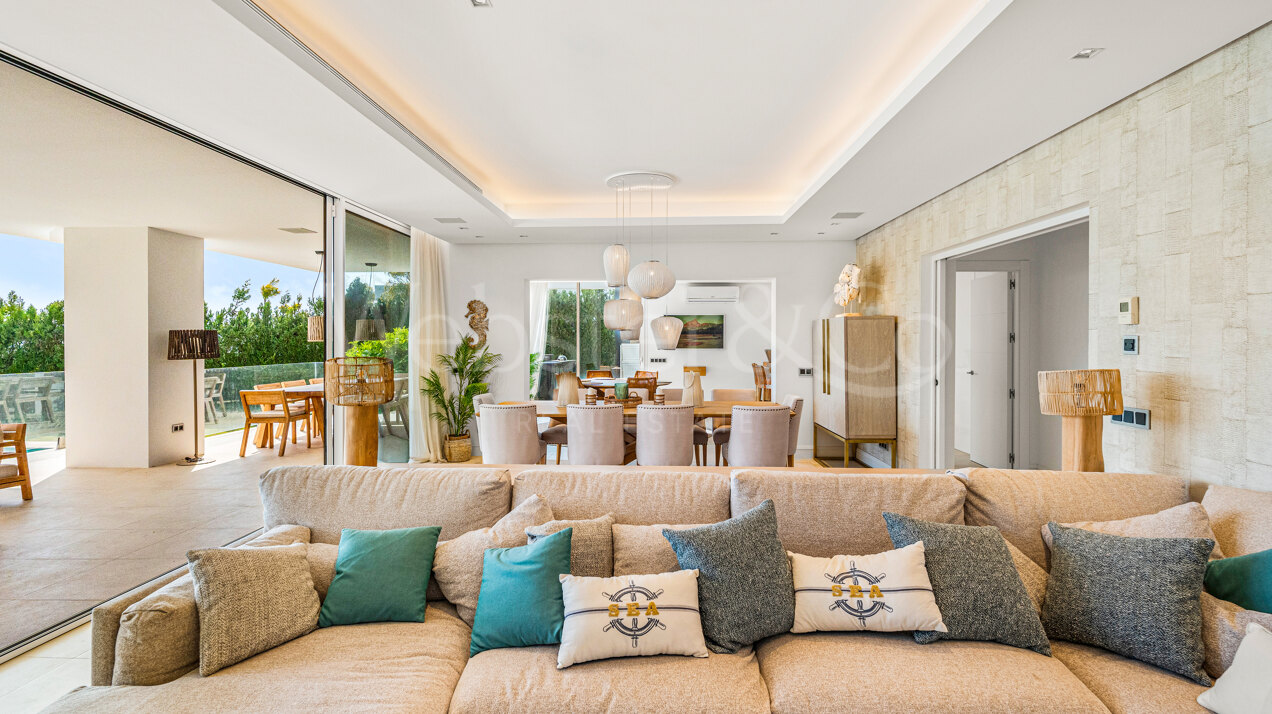 Villa Benvano – Exquisite Home in Los Flamingos