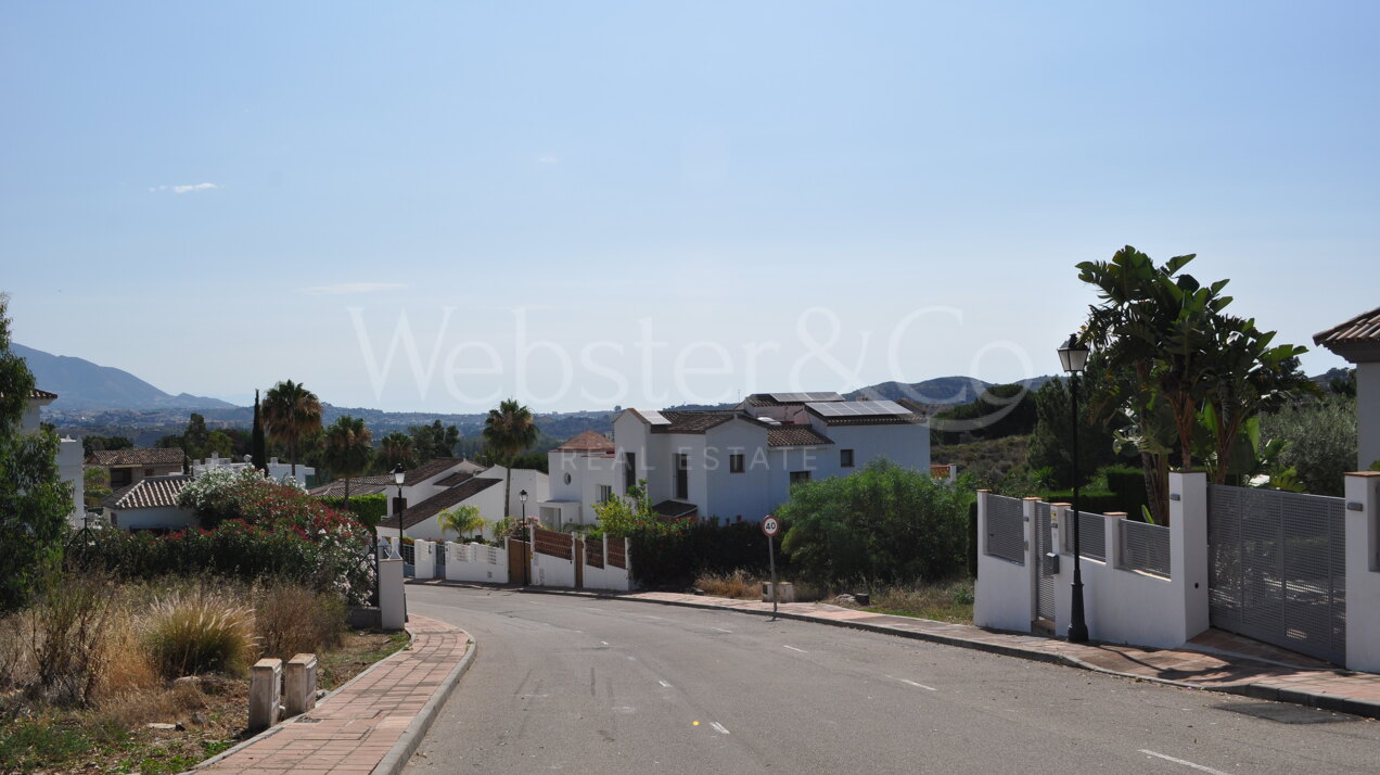 Villa Entrelagos I - Golf Front Luxury, Mijas