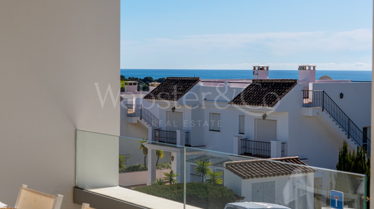 Apartment Vaquero - Golf Front Luxury in Estepona