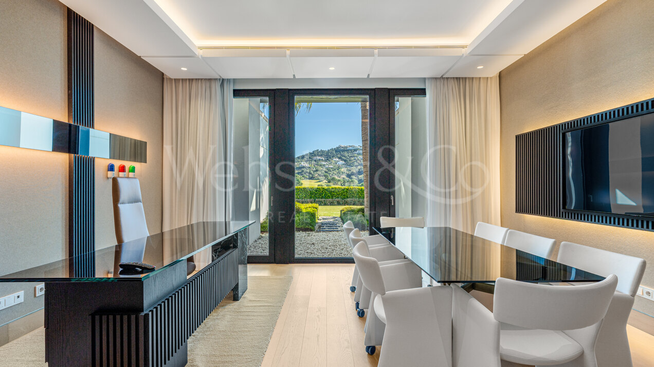 Villa Capriccio - Frontline Golf Villa in La Zagaleta