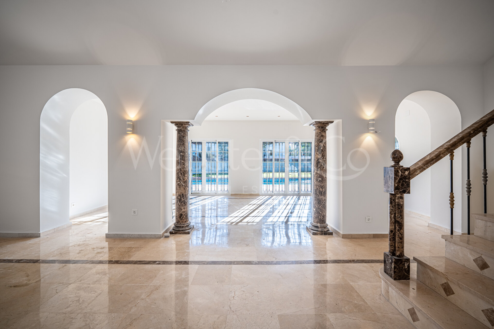 Villa Monte Luz - Golf Side Home, Nueva Andalucía