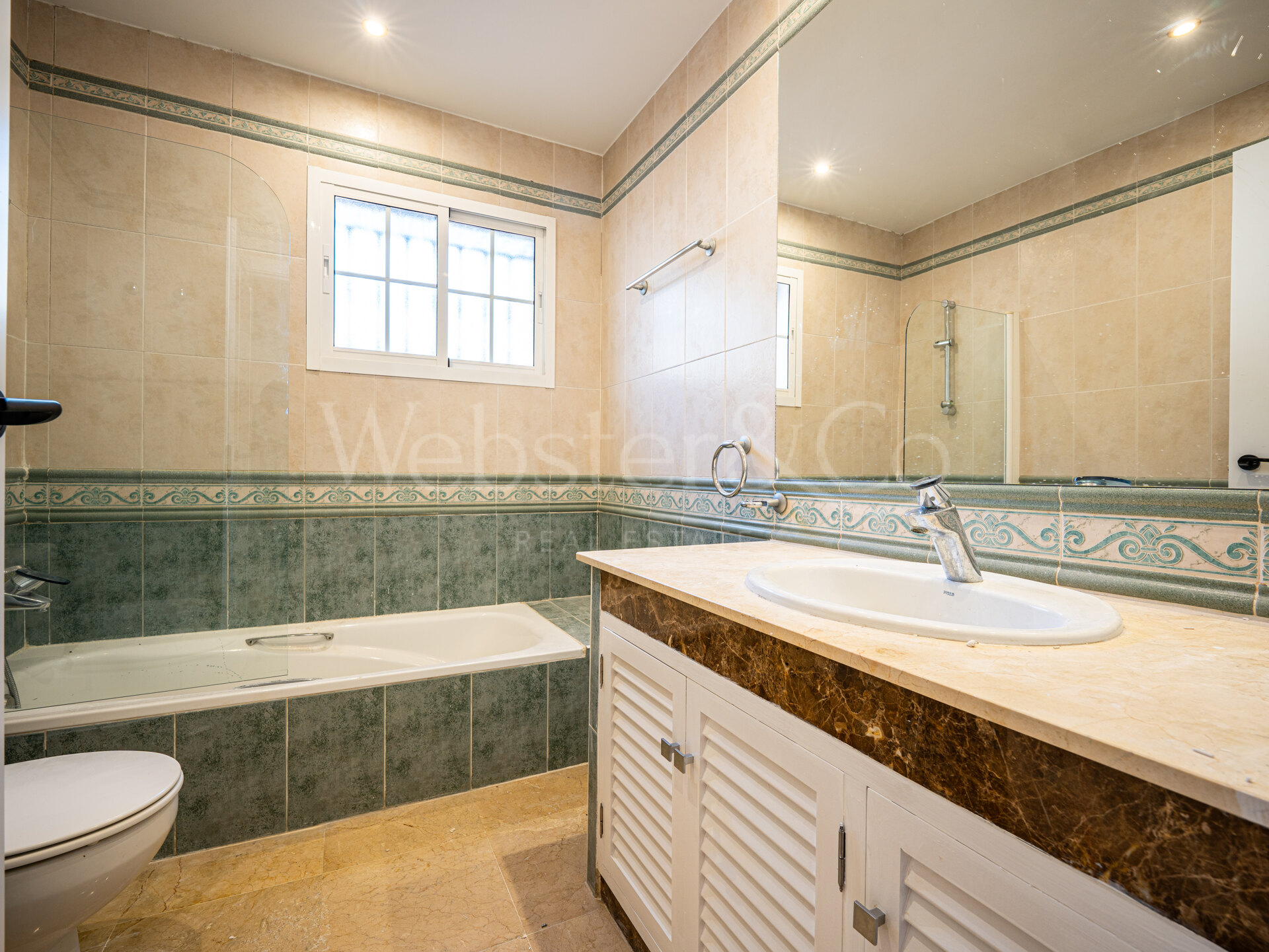 Villa Monte Luz - Golf Side Home, Nueva Andalucía