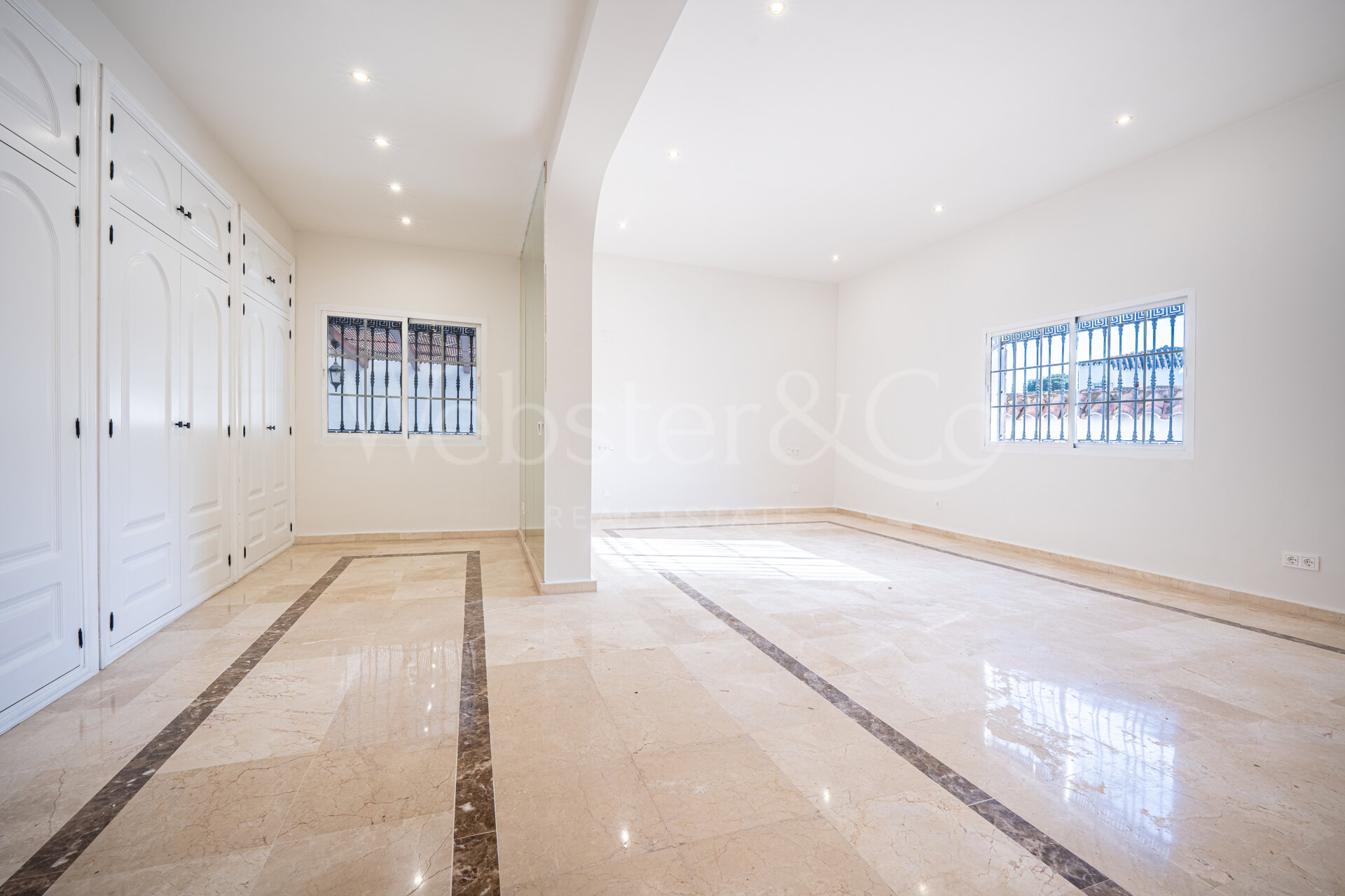 Villa Monte Luz - Golf Side Home, Nueva Andalucía