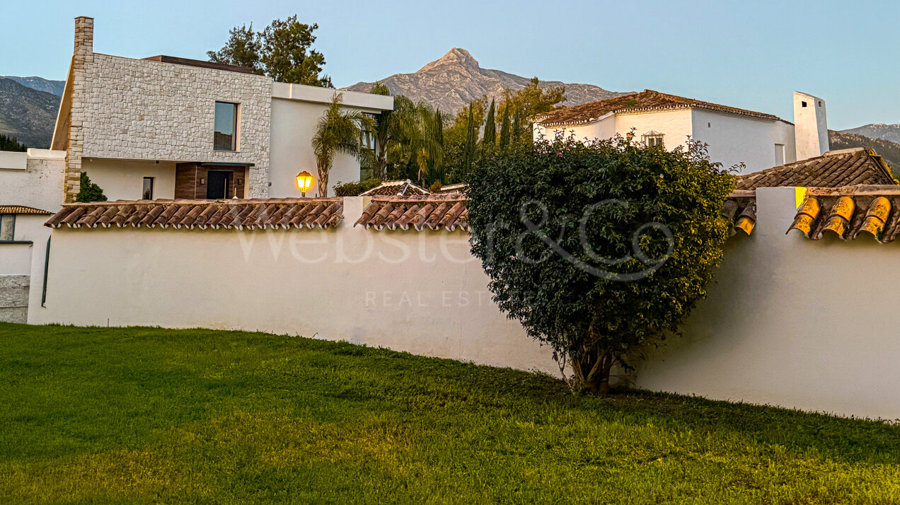 Villa Monte Luz - Golf Side Home, Nueva Andalucía