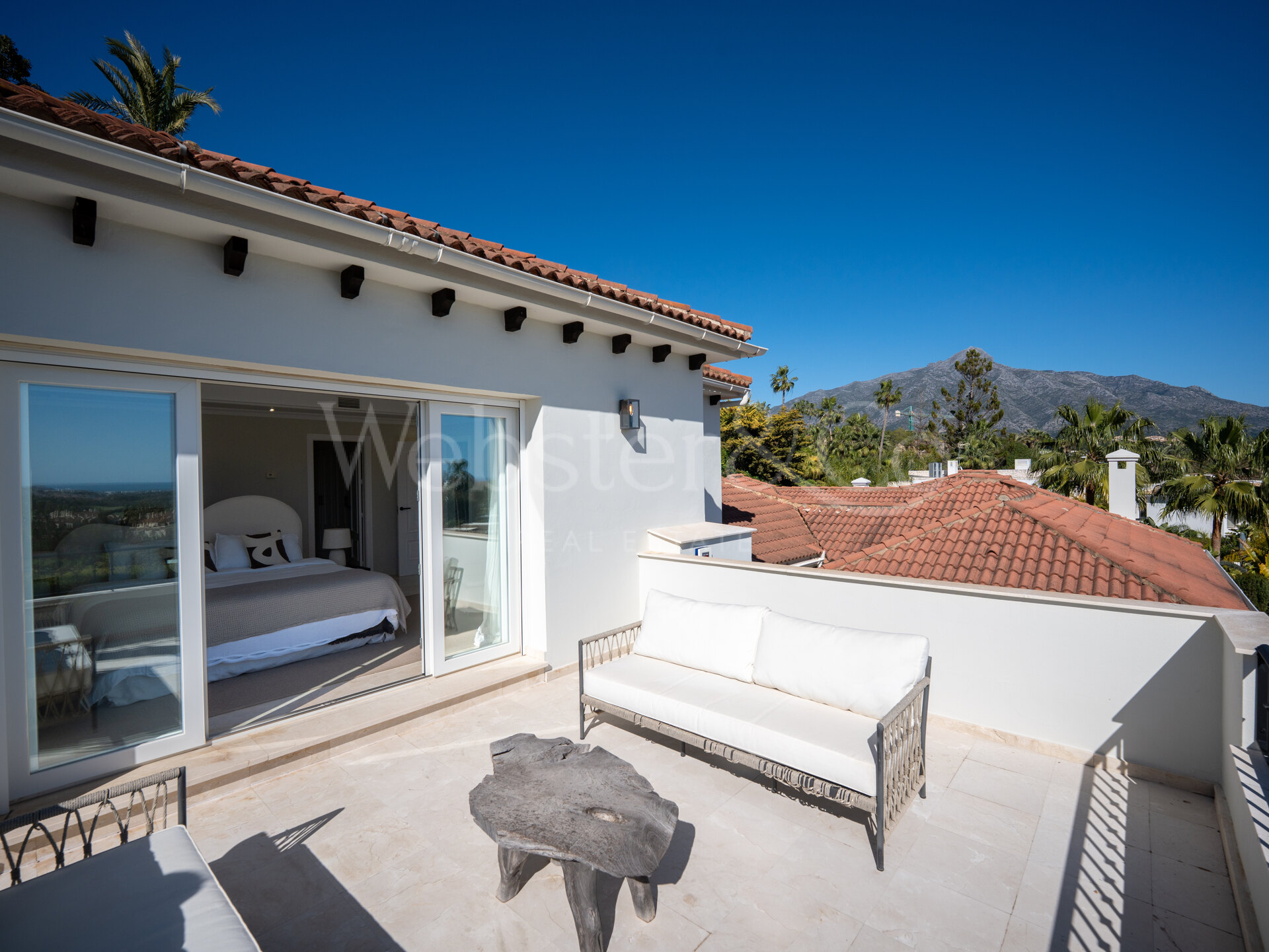 Villa Valora - Golf Front Luxury in Nueva Andalucia