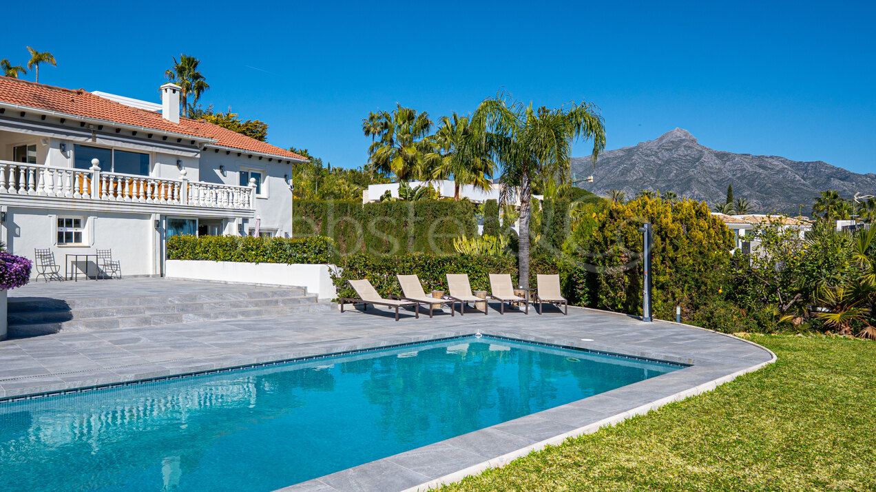 Villa Valora - Golf Front Luxury in Nueva Andalucia