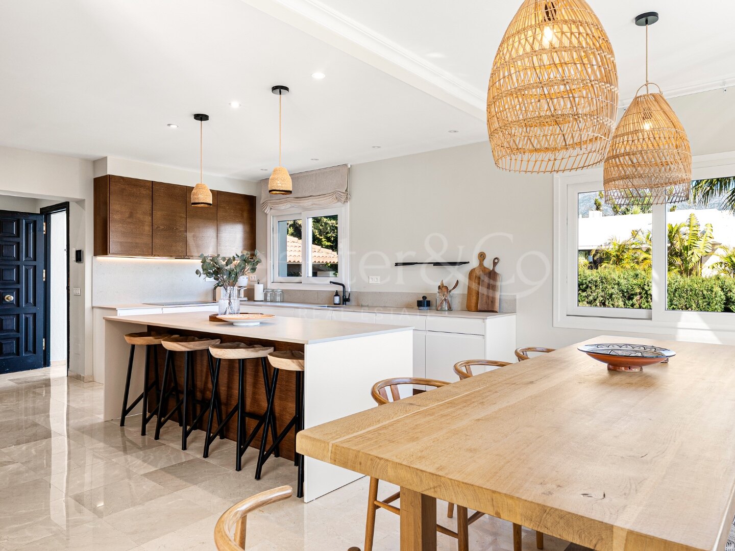 Villa Valora - Golf Front Luxury in Nueva Andalucia