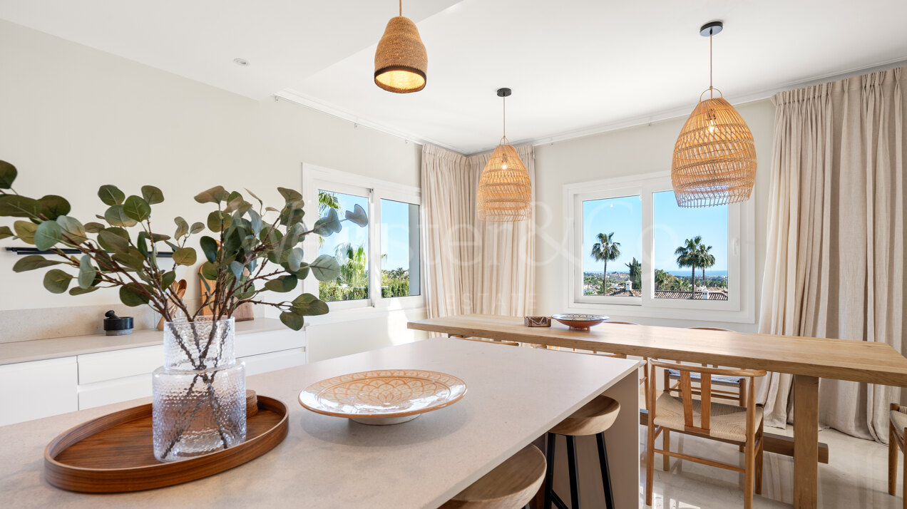 Villa Valora - Golf Front Luxury in Nueva Andalucia