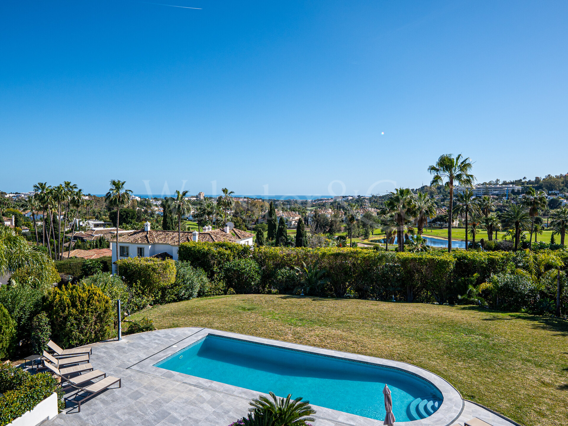 Villa Valora - Golf Front Luxury in Nueva Andalucia