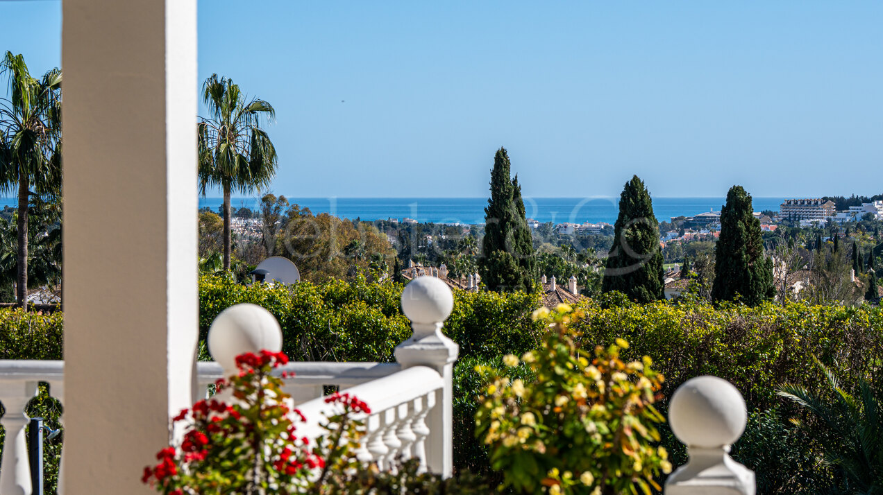 Villa Valora - Golf Front Luxury in Nueva Andalucia