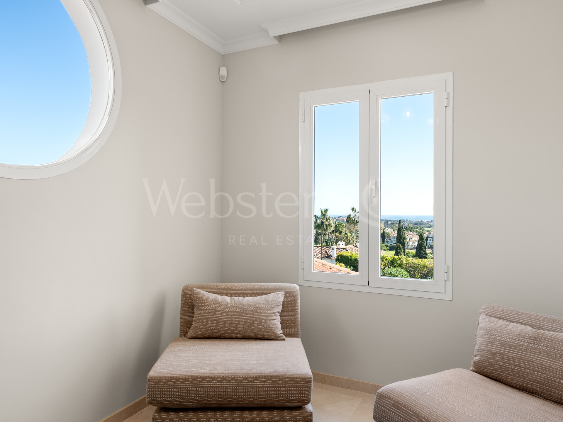 Villa Valora - Golf Front Luxury in Nueva Andalucia