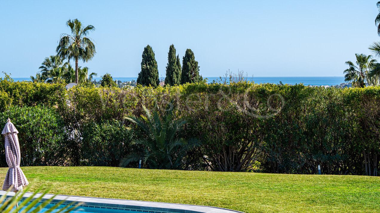 Villa Valora - Golf Front Luxury in Nueva Andalucia