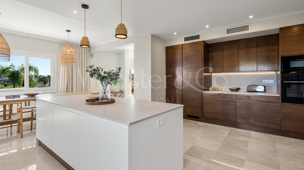 Villa Valora - Golf Front Luxury in Nueva Andalucia