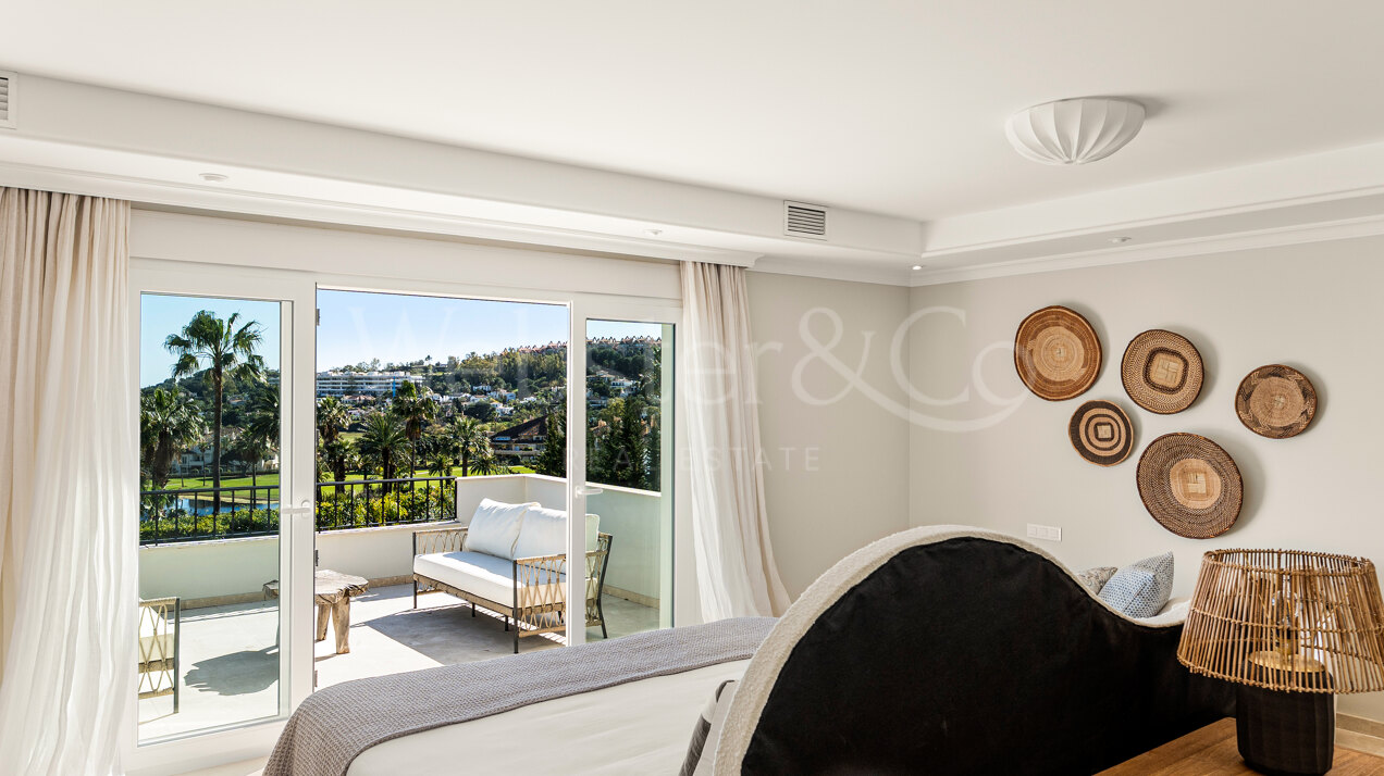 Villa Valora - Golf Front Luxury in Nueva Andalucia