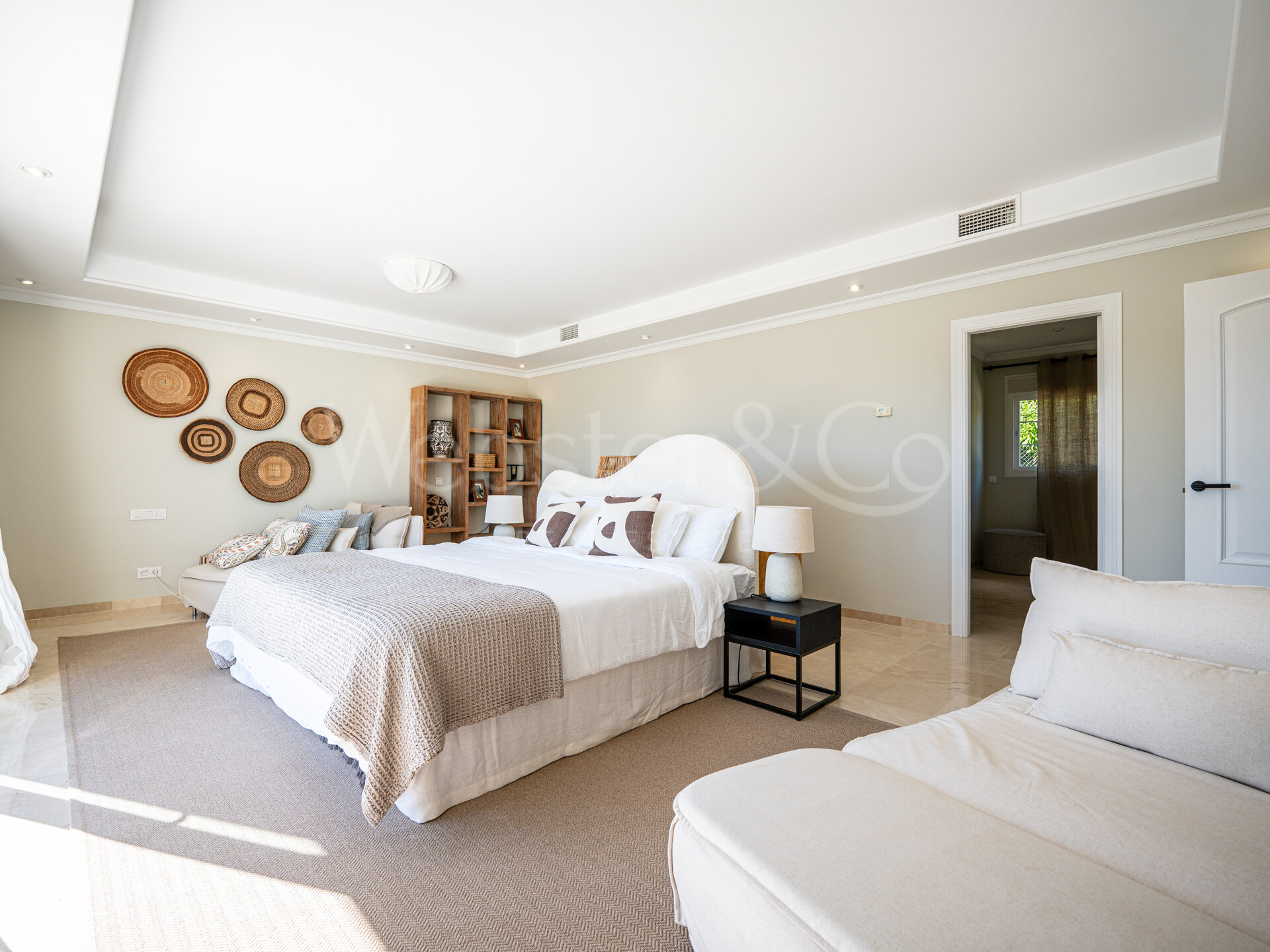 Villa Valora - Golf Front Luxury in Nueva Andalucia