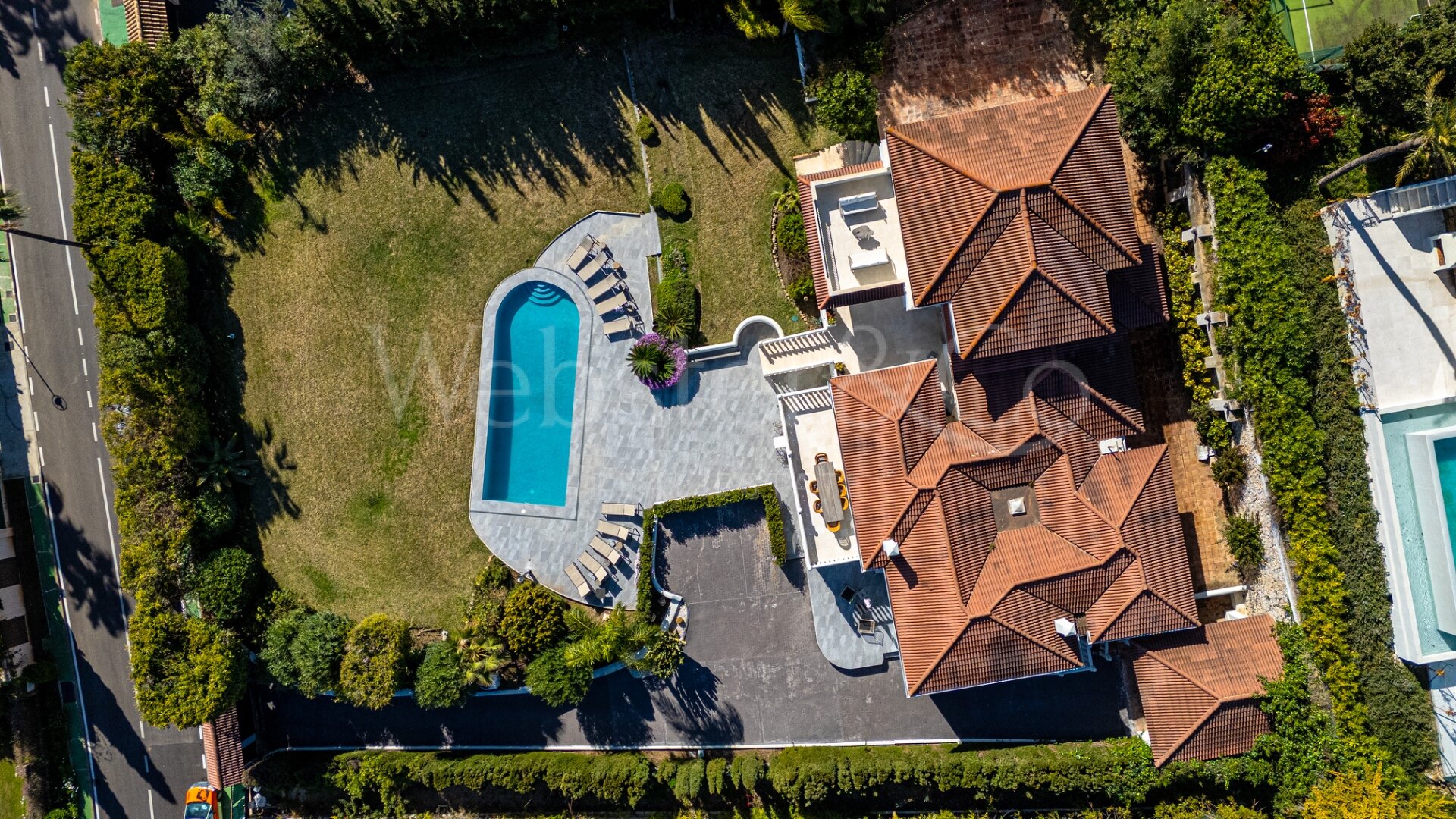 Villa Valora - Golf Front Luxury in Nueva Andalucia