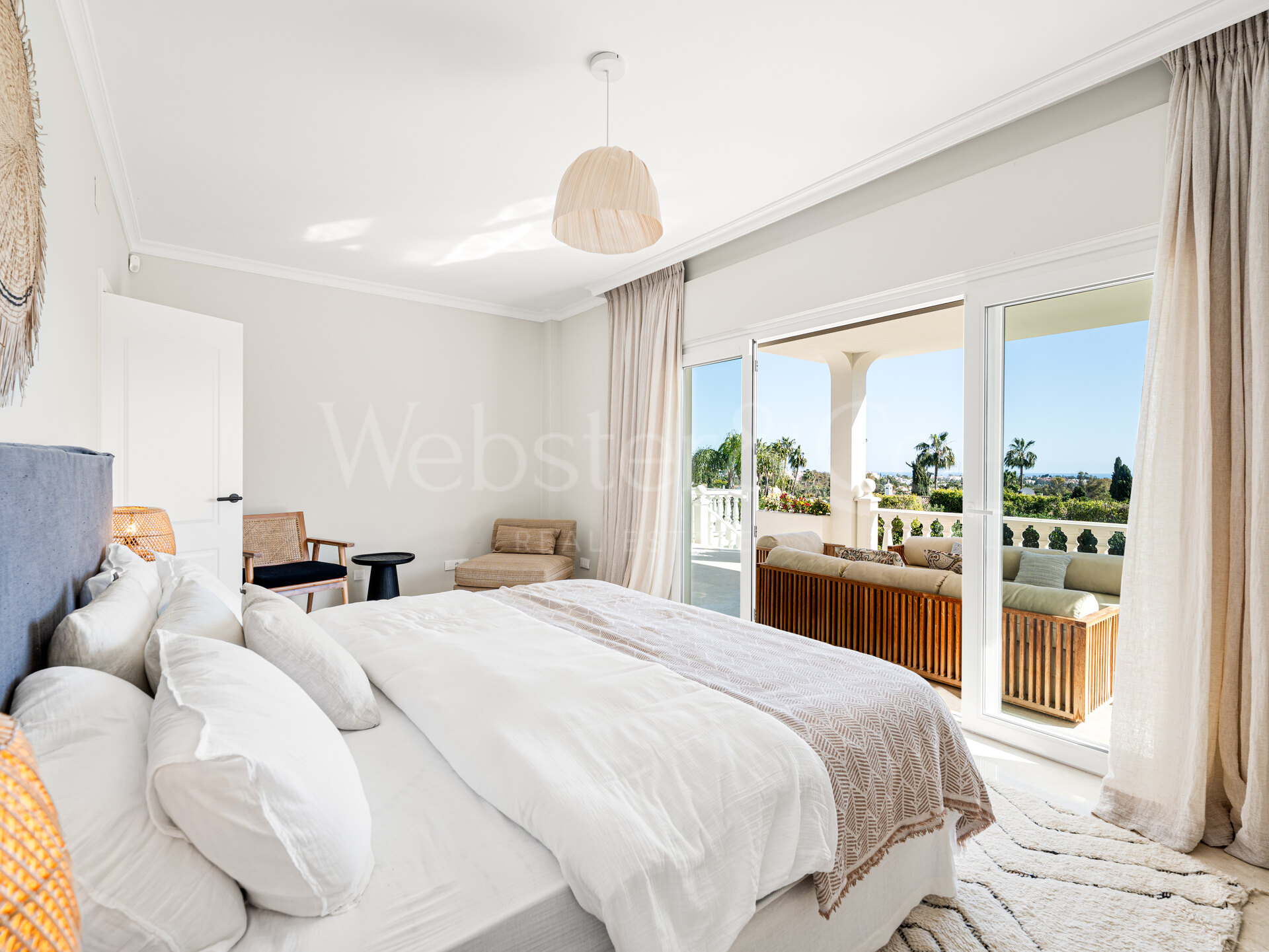 Villa Valora - Golf Front Luxury in Nueva Andalucia