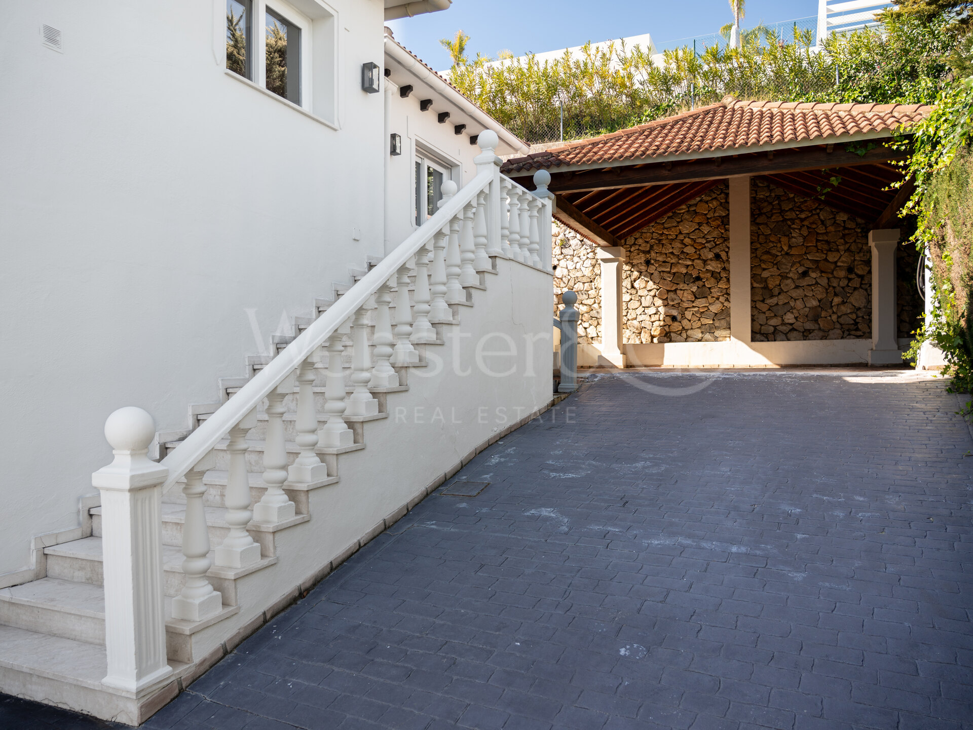 Villa Valora - Golf Front Luxury in Nueva Andalucia