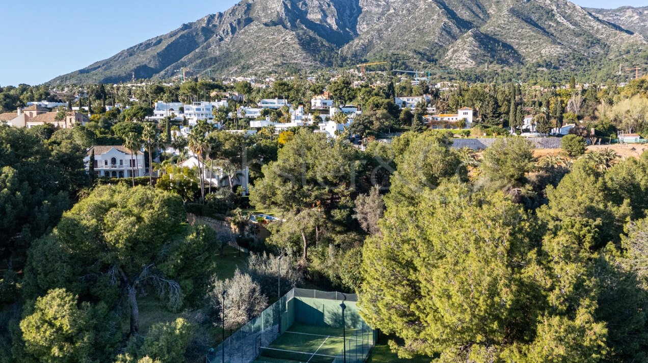 Villa Pinar Azul - Secluded Luxury, Altos Reales