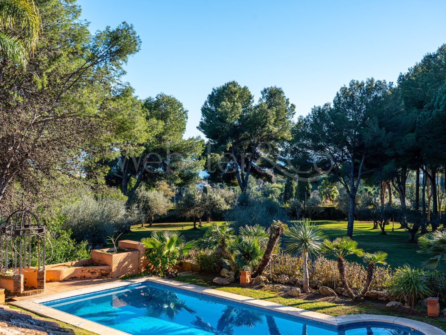 Villa Pinar Azul - Secluded Luxury, Altos Reales