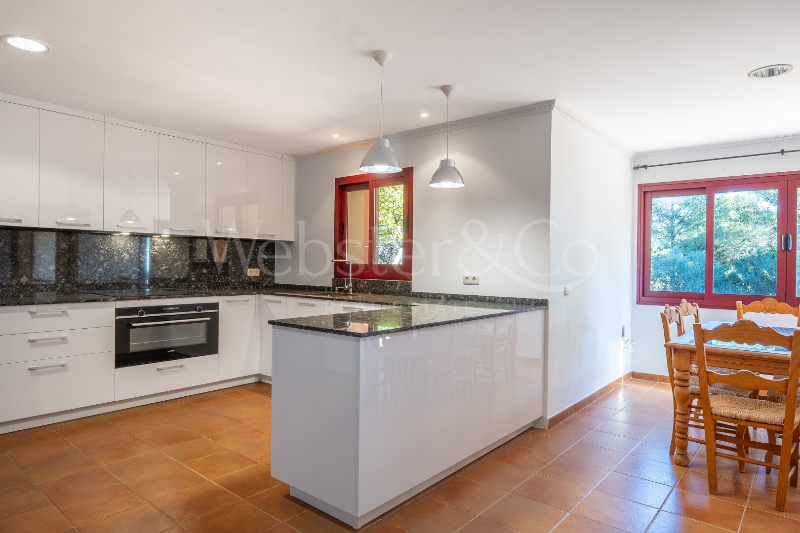 Villa Pinar Azul - Secluded Luxury, Altos Reales