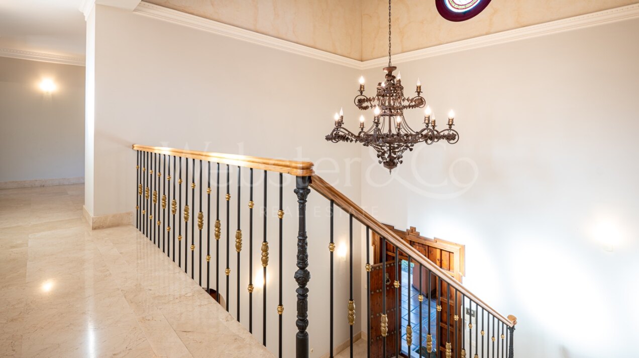 Villa Pinar Azul - Secluded Luxury, Altos Reales