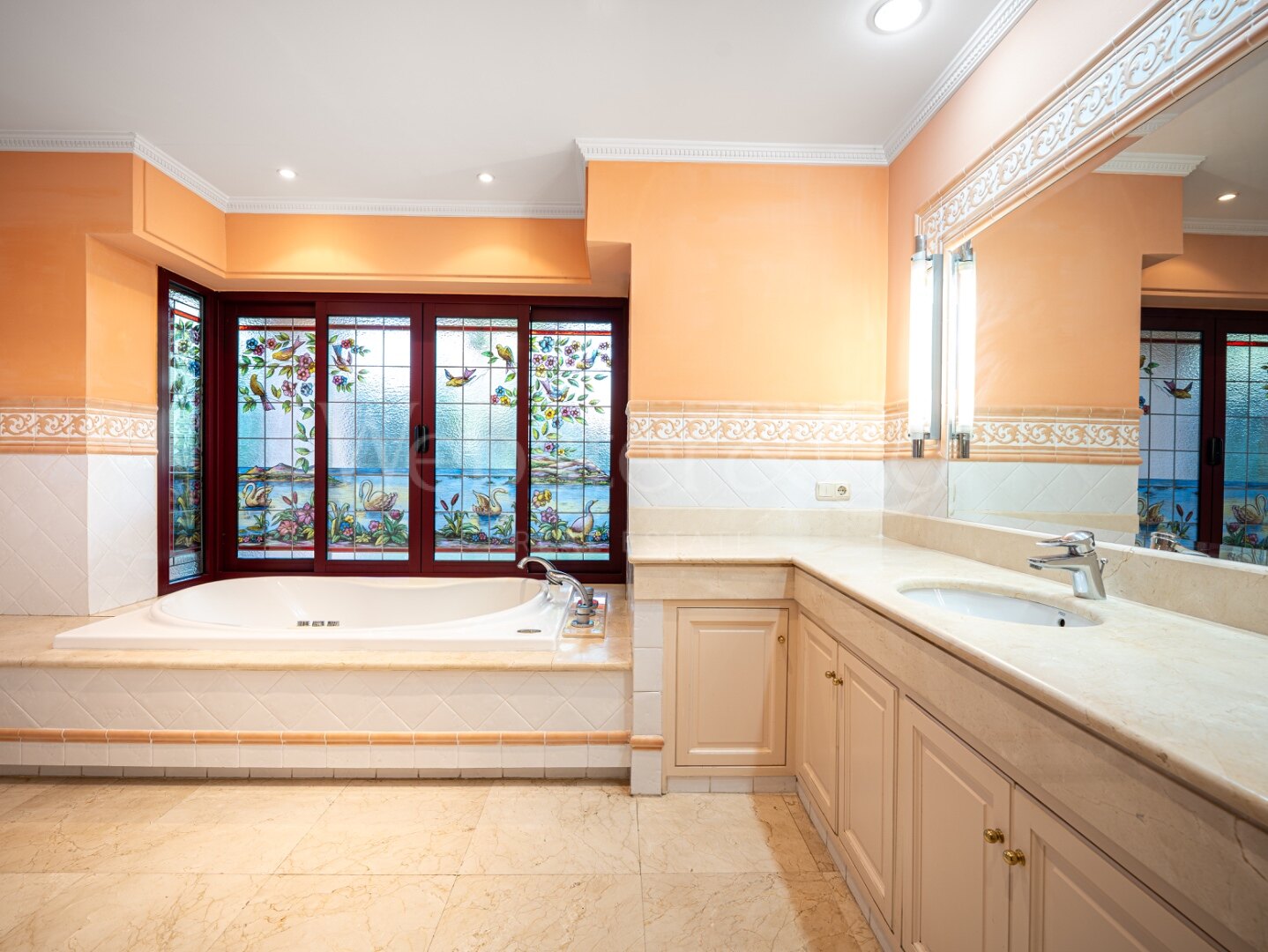 Villa Pinar Azul - Secluded Luxury, Altos Reales